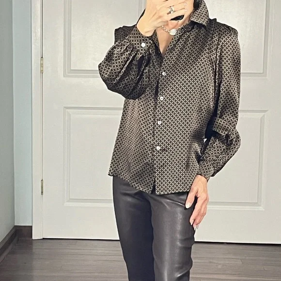 Celine Vintage 100% silk button down blouse size FR 38 - Picture 2 of 15